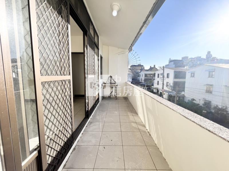 松竹捷運七米大面寬雙車透天房屋室內格局與周邊環境