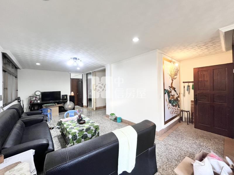 松竹捷運七米大面寬雙車透天房屋室內格局與周邊環境