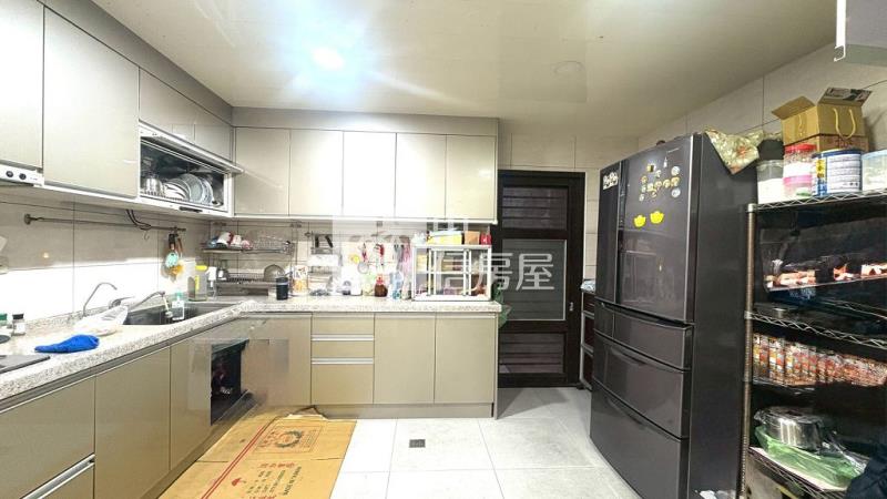 中壢家樂福/體育園區透天店住(中信卓越團隊)房屋室內格局與周邊環境