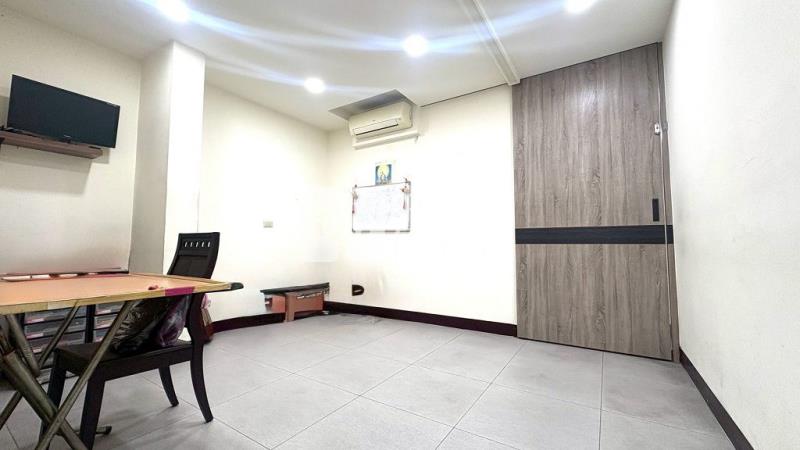 中壢家樂福/體育園區透天店住(中信卓越團隊)房屋室內格局與周邊環境