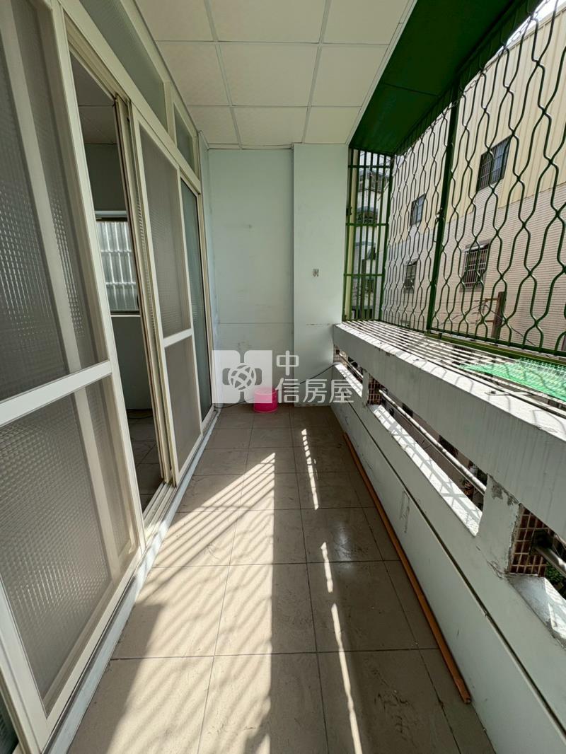 崇光國小旁前院停車低總價透天房屋室內格局與周邊環境