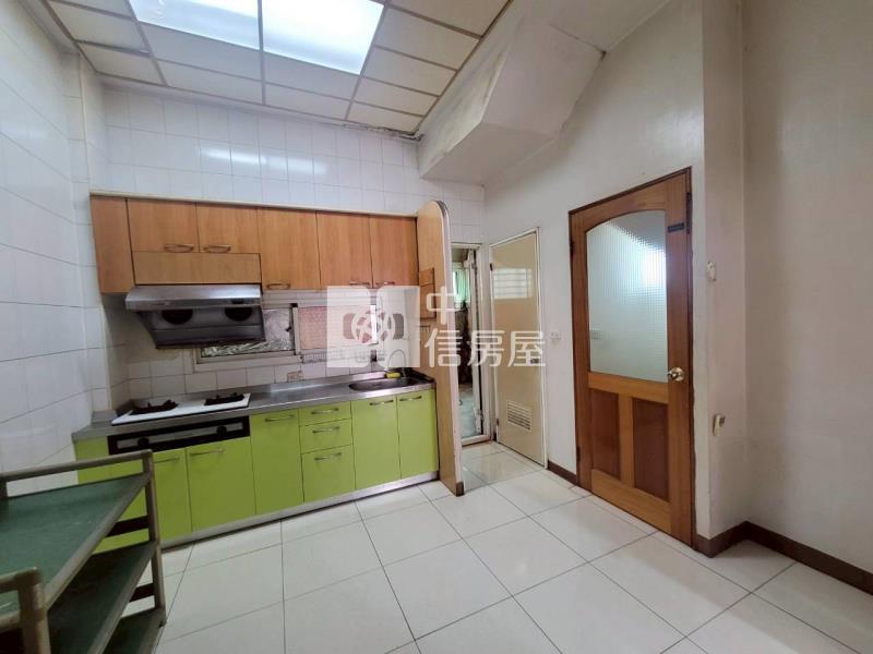 楊梅車站鵬程萬里四房車透天房屋室內格局與周邊環境