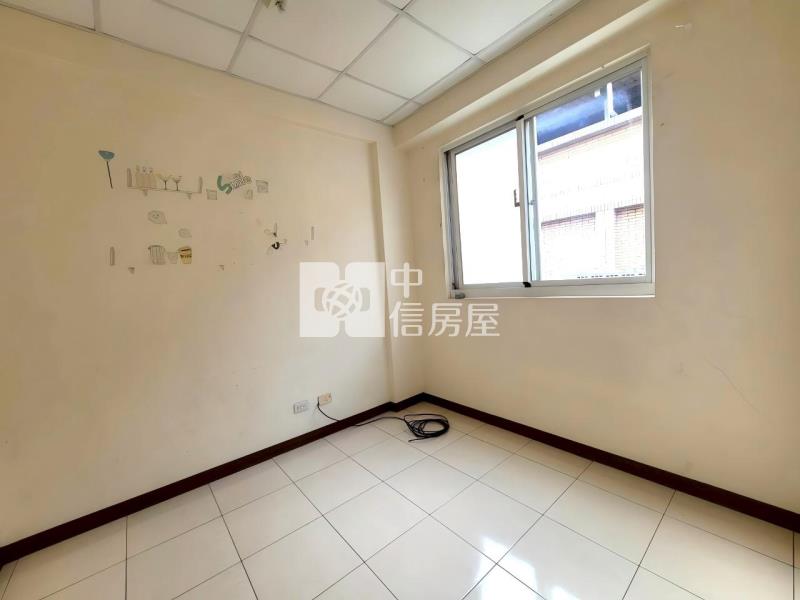 楊梅車站鵬程萬里四房車透天房屋室內格局與周邊環境