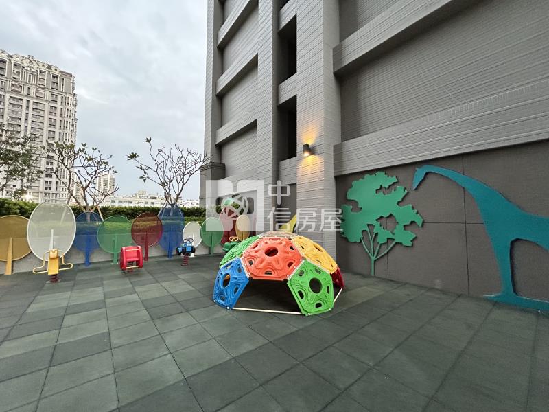 市政大道免千萬典雅精裝2房+車位房屋室內格局與周邊環境