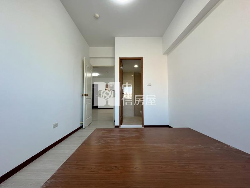 中山醫| 園道優閣兩房休旅車位房屋室內格局與周邊環境