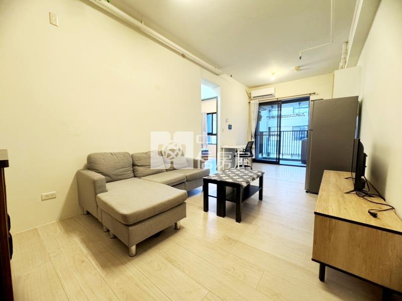 女王萬歲兩房休旅車位房屋室內格局與周邊環境