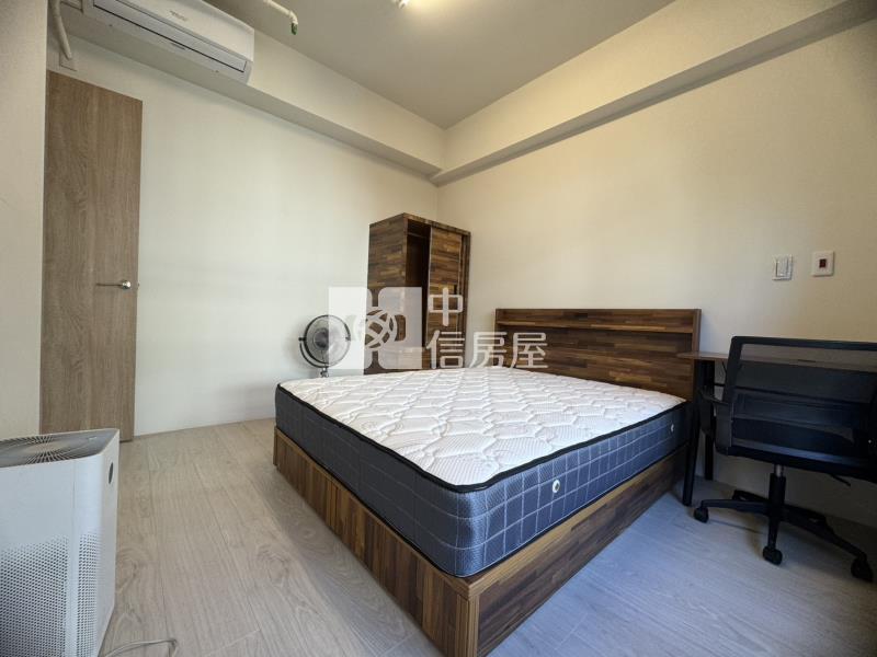 女王萬歲兩房休旅車位房屋室內格局與周邊環境