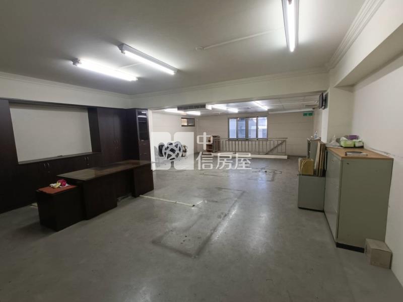 太平@興旺發大財@永豐路.三照廠房.有500坪.建坪可使用.超大面寬.20米路.貨櫃車可達.歡迎鑑賞房屋室內格局與周邊環境