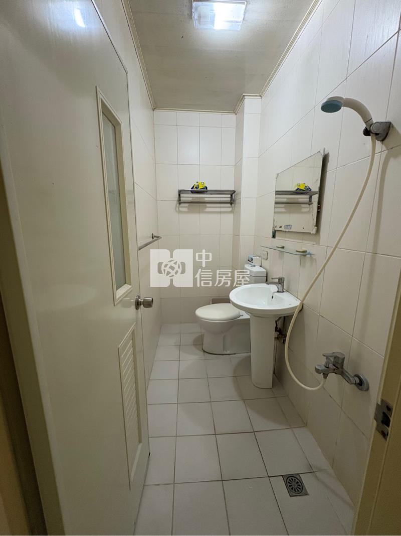 嶺東精科園區黃金透店房屋室內格局與周邊環境