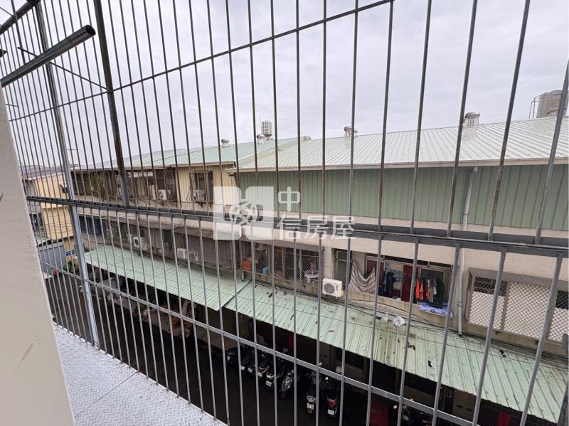 嶺東精科園區黃金透店房屋室內格局與周邊環境