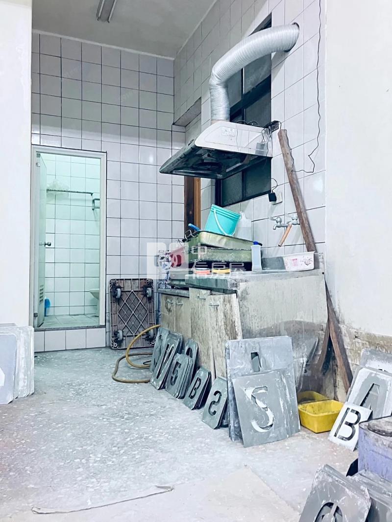 武聖1樓邊間三角窗+超大面寬 稀有釋出房屋室內格局與周邊環境