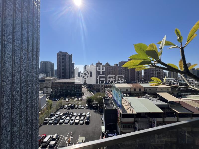 國雄文心一號三房平車房屋室內格局與周邊環境