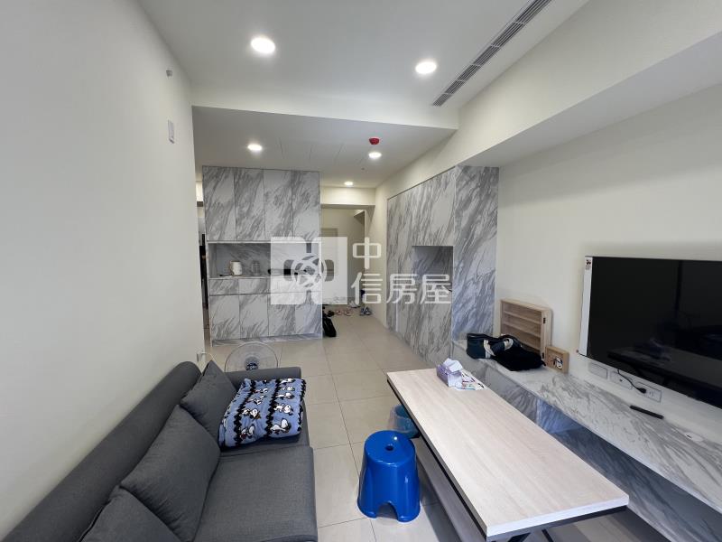 國雄文心一號三房平車房屋室內格局與周邊環境