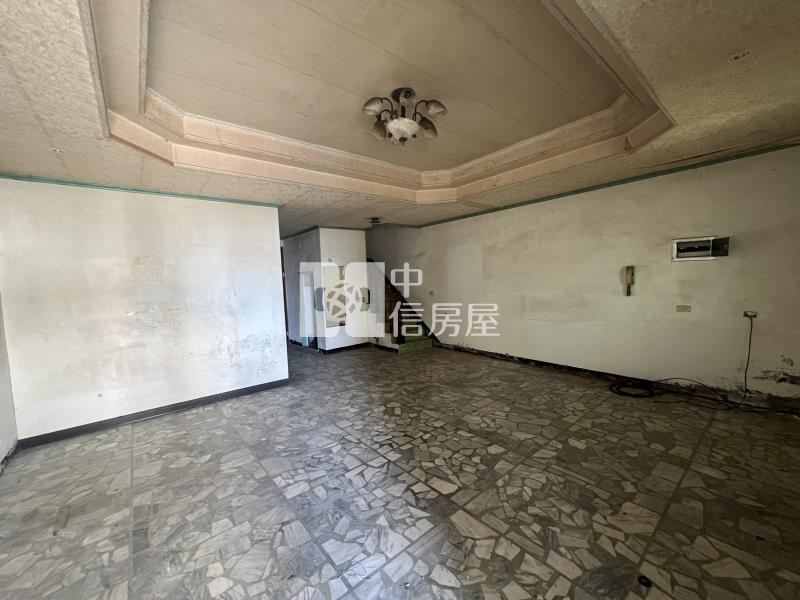 大園需整理大地坪透天鄰近A15機捷房屋室內格局與周邊環境