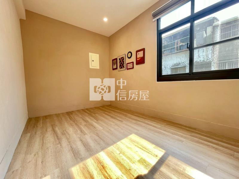 民雄超值大面寬車墅房屋室內格局與周邊環境