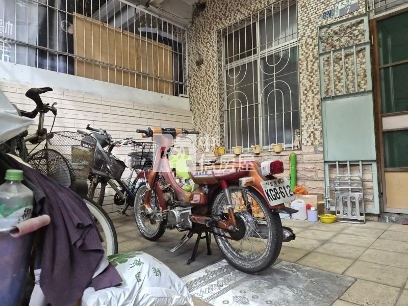 (專)近東區難得精品房前後庭院花園傳統透天房屋室內格局與周邊環境