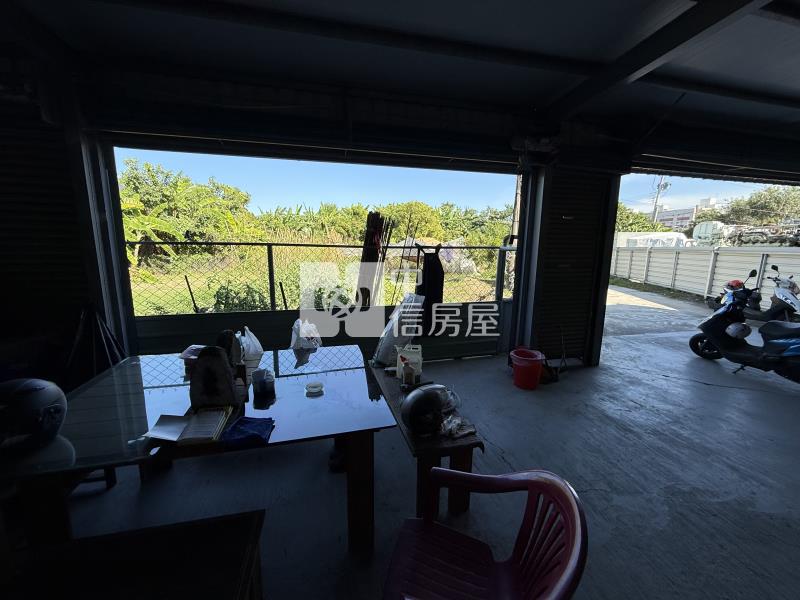 鳳山公園用地已搭鐵皮屋房屋室內格局與周邊環境