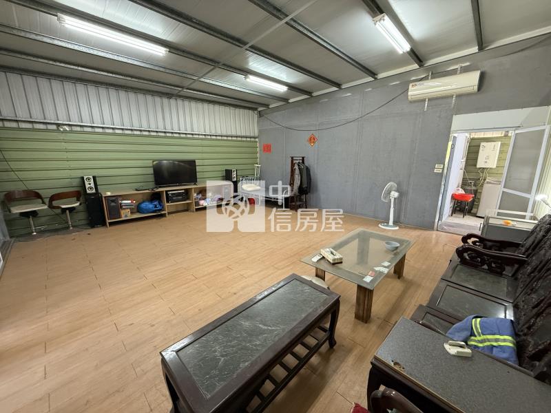 鳳山公園用地已搭鐵皮屋房屋室內格局與周邊環境