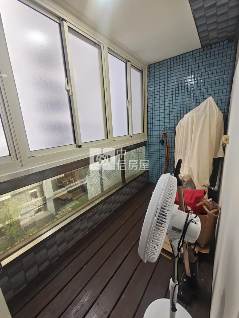 (中悅桂冠)全新整理三房+平面車位房屋室內格局與周邊環境