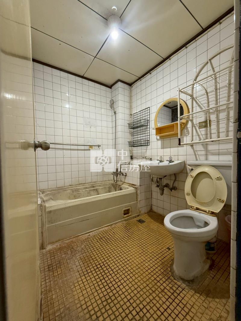 欠修理健康寓房屋室內格局與周邊環境