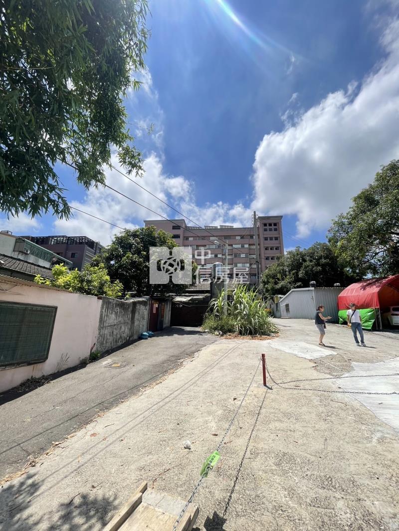 專任臨路需整理邊間平房房屋室內格局與周邊環境