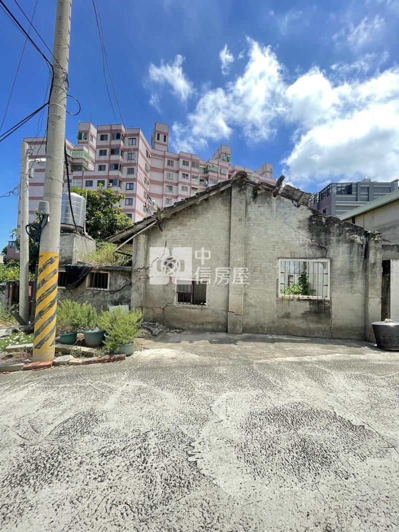 專任臨路需整理邊間平房房屋室內格局與周邊環境