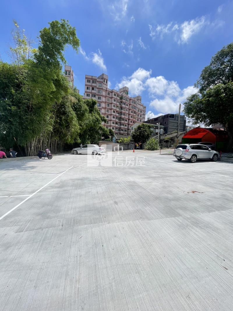 專任臨路需整理邊間平房房屋室內格局與周邊環境