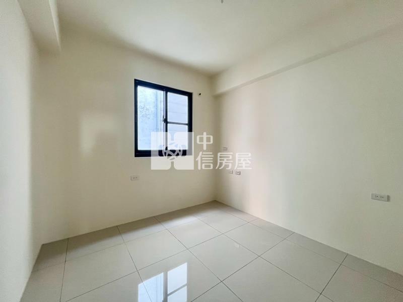 頭份市區旁全新前庭美透天房屋室內格局與周邊環境