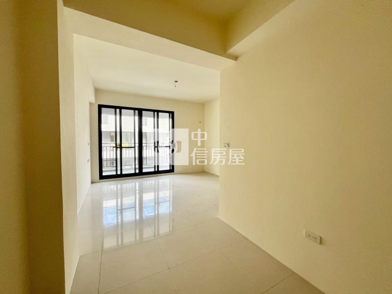 頭份市區旁全新前庭美透天房屋室內格局與周邊環境