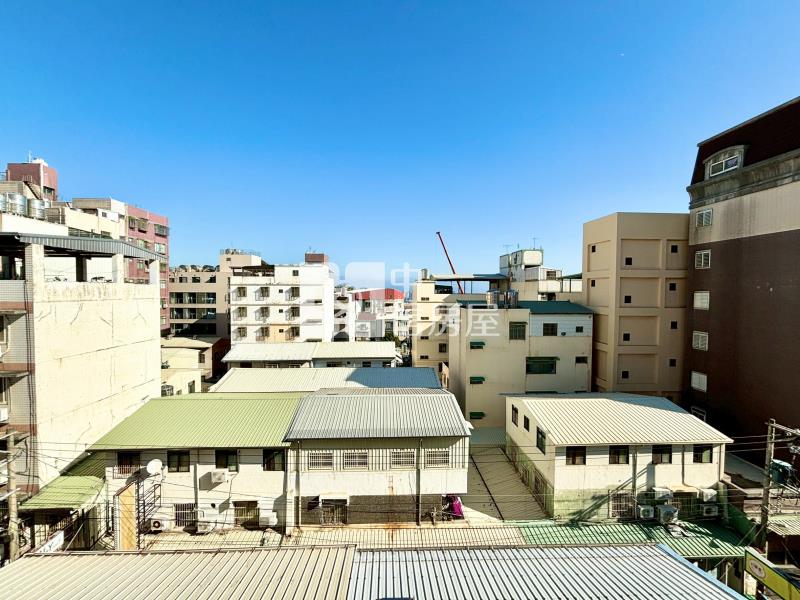 東海收租透套雙店面收租聖品房屋室內格局與周邊環境