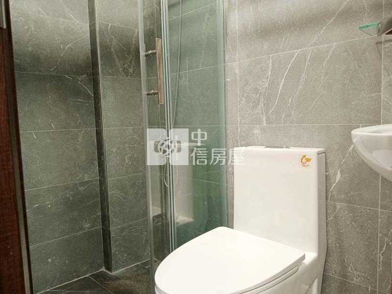 仁武全新大地坪車墅房屋室內格局與周邊環境