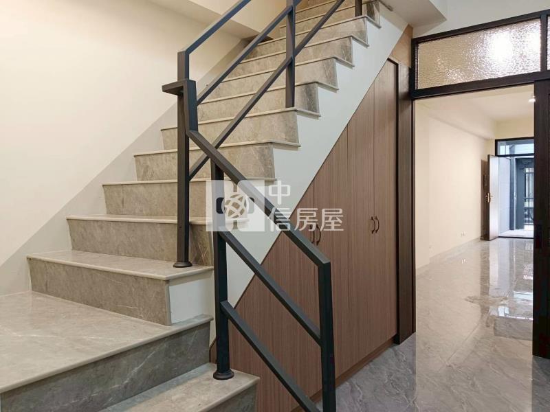 仁武全新大地坪車墅房屋室內格局與周邊環境