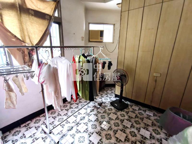 內壢精華地段忠孝商圈三角窗透店房屋室內格局與周邊環境