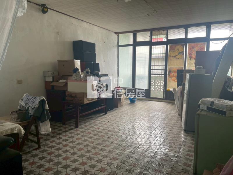 近火車站大地坪透店房屋室內格局與周邊環境