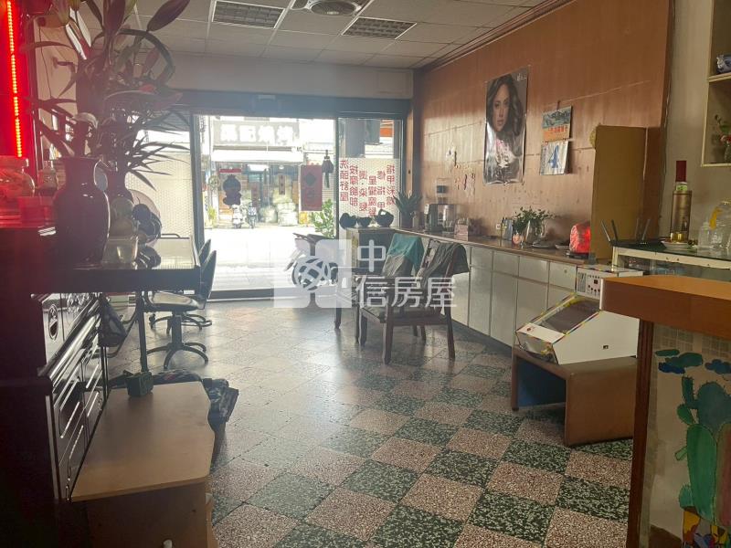 近火車站大地坪透店房屋室內格局與周邊環境