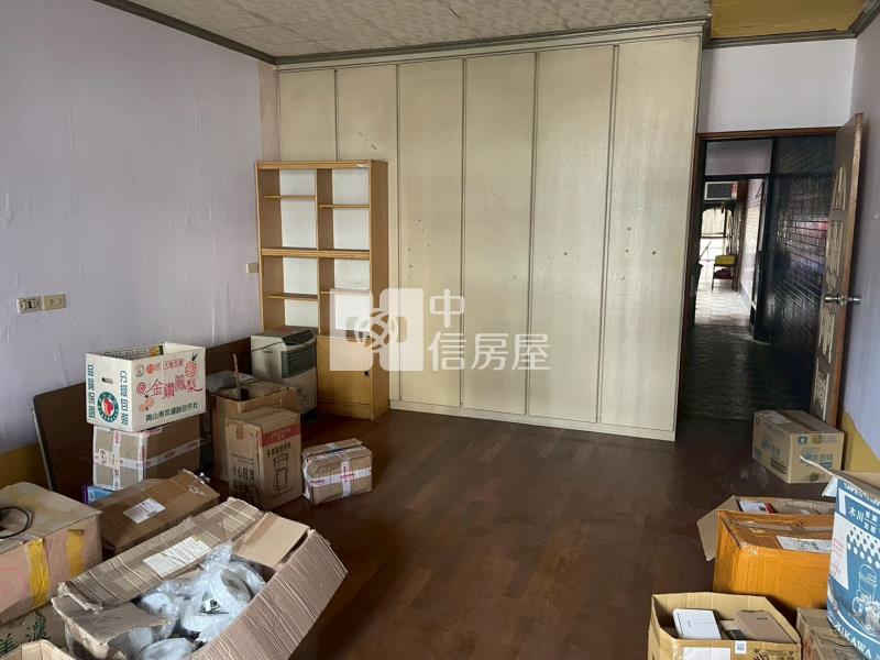 近火車站大地坪透店房屋室內格局與周邊環境