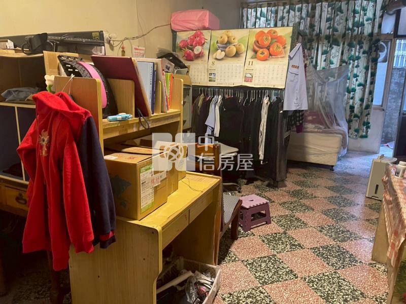 近火車站大地坪透店房屋室內格局與周邊環境