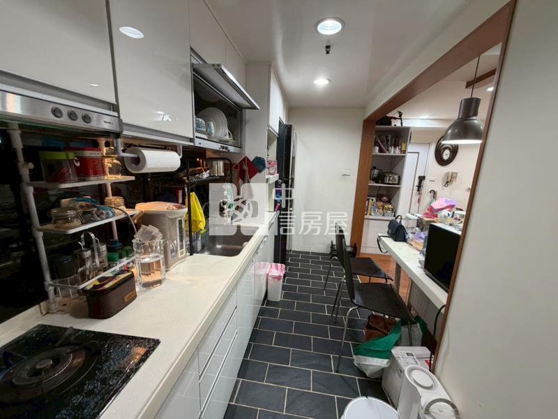 SOGO商圈裝潢美三房車位房屋室內格局與周邊環境