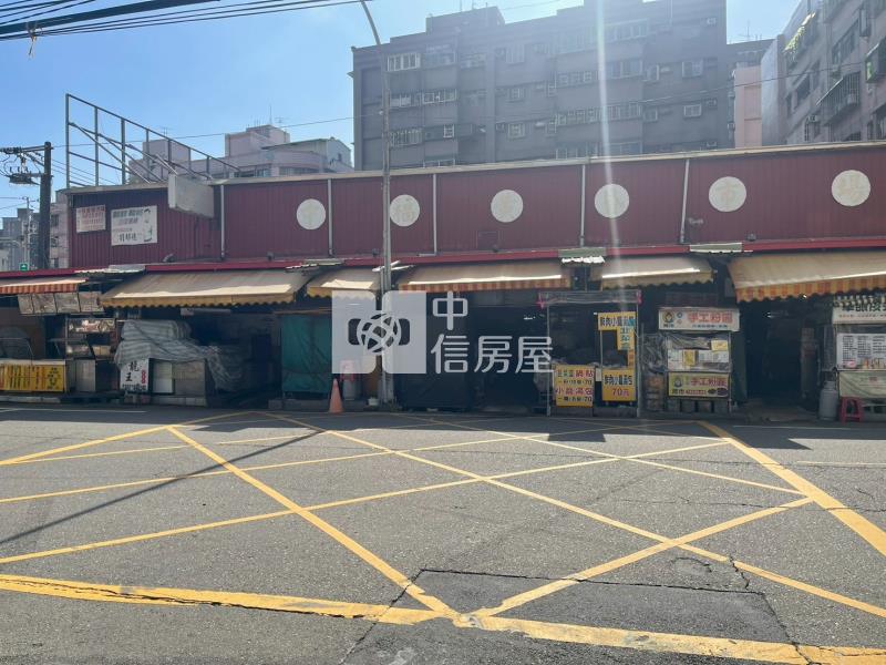 市區獨棟電梯別墅房屋室內格局與周邊環境