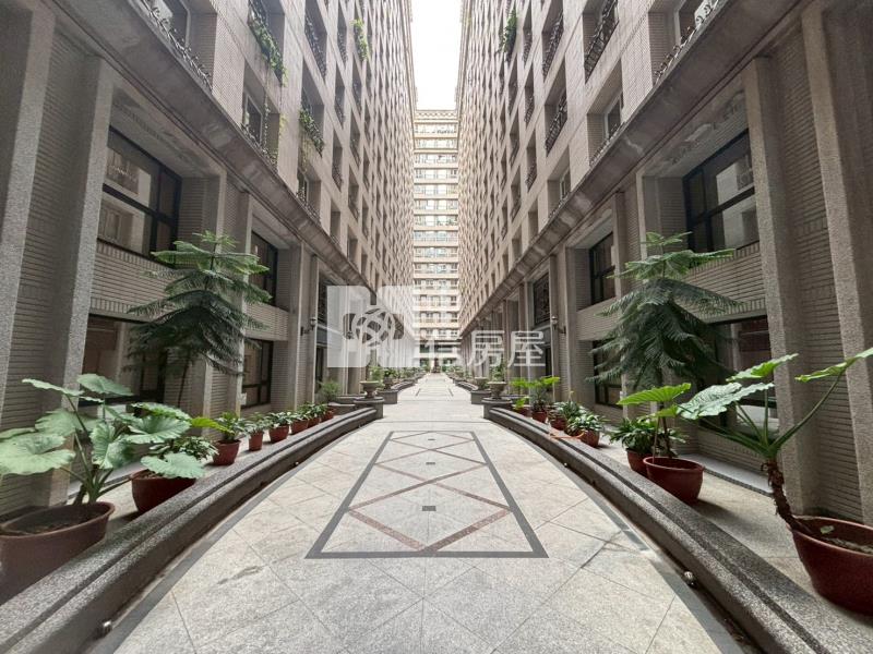 法國之星3房車房屋室內格局與周邊環境