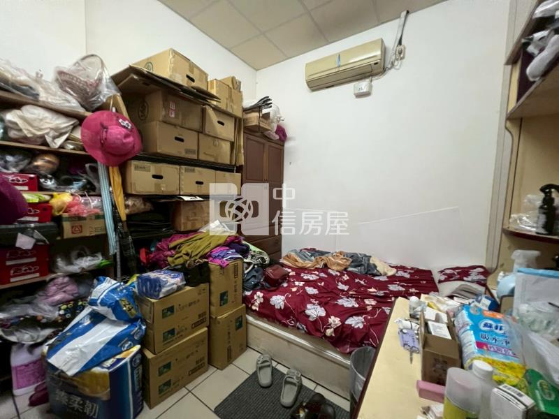 東區正20米路黃金透店房屋室內格局與周邊環境