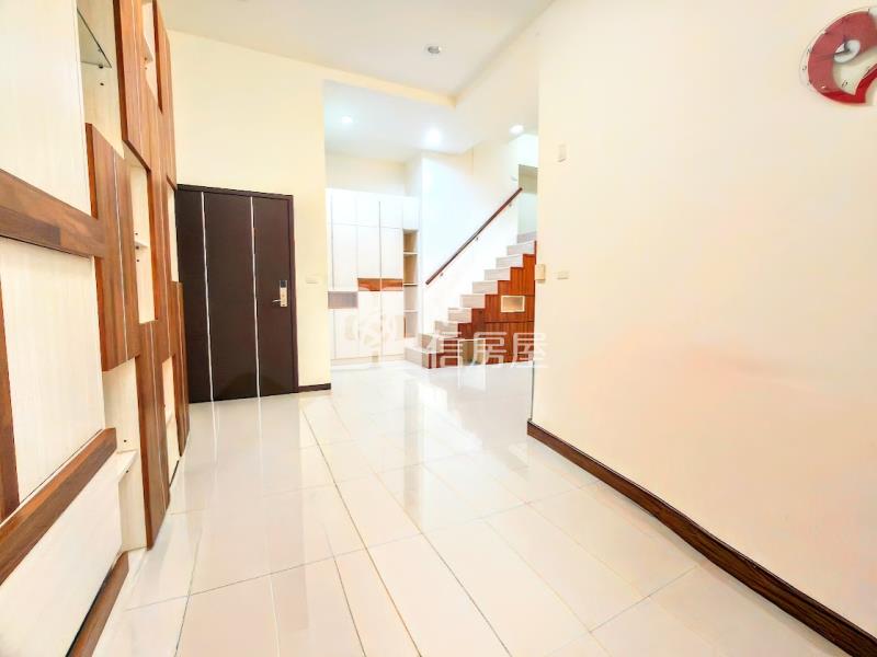 北屯情人橋*聖家鑫傳承*1樓小花園2房+平車房屋室內格局與周邊環境