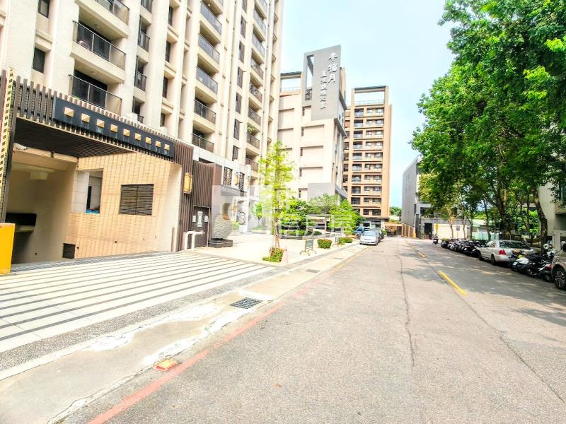 北屯情人橋*聖家鑫傳承*1樓小花園2房+平車房屋室內格局與周邊環境