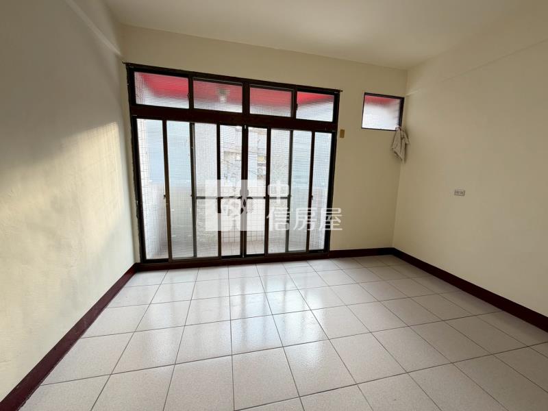 古坑市區美別墅房屋室內格局與周邊環境