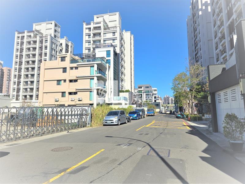 單元十二南興公園旁優質建地房屋室內格局與周邊環境