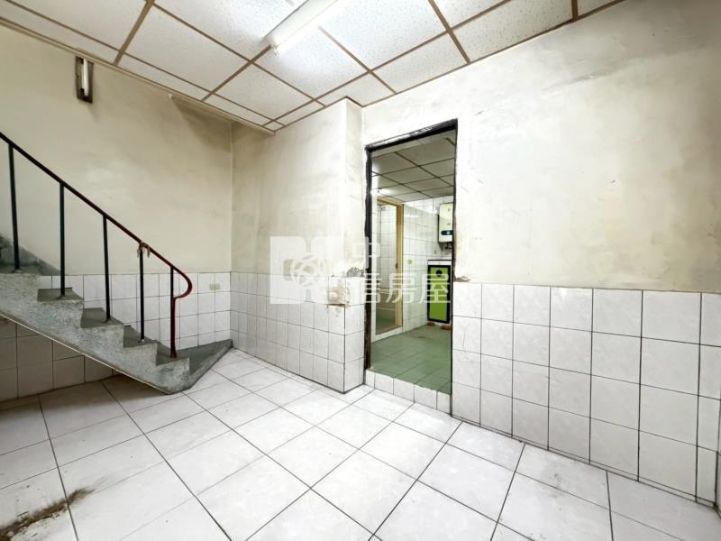 金世界透天房屋室內格局與周邊環境