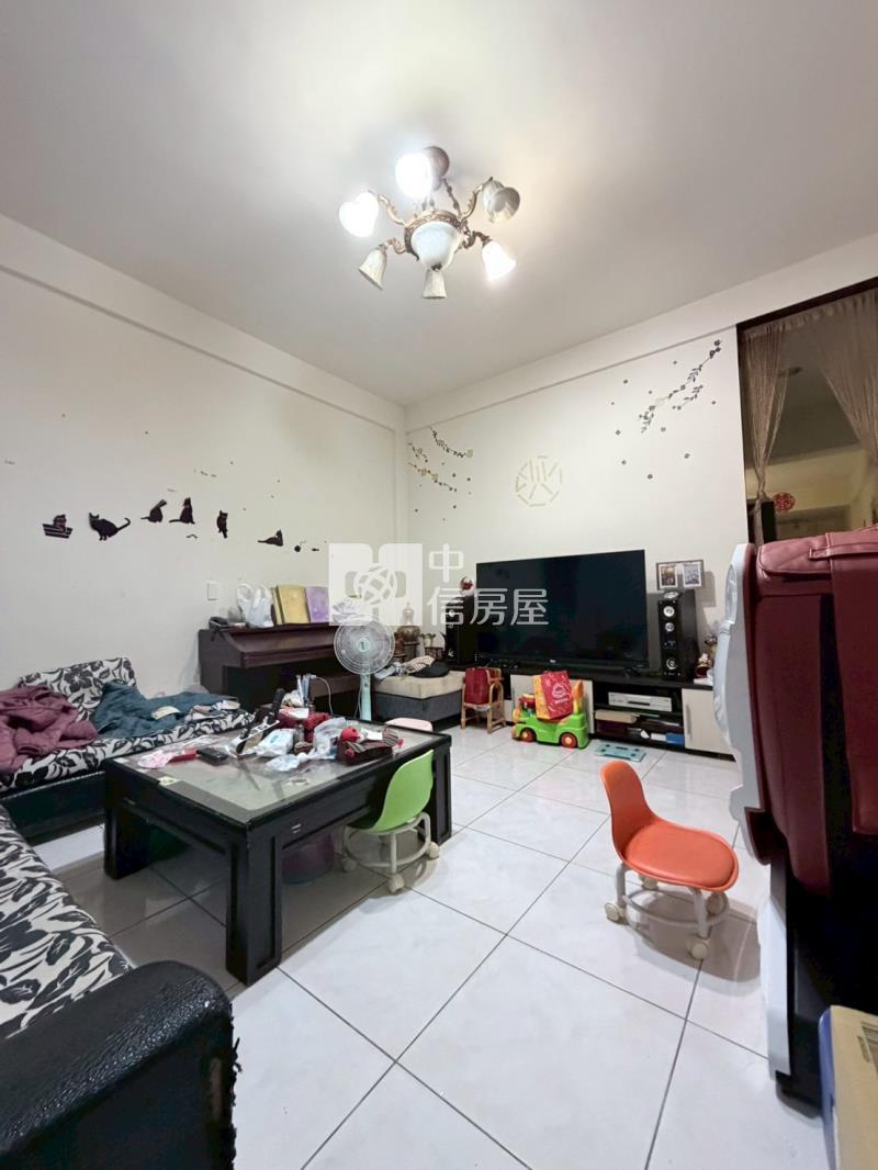 熱河崇德商圈前院車庫別墅房屋室內格局與周邊環境