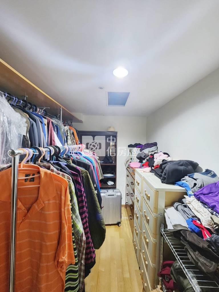 【新世紀】中正公園.將像景觀大3+1房+大車位房屋室內格局與周邊環境