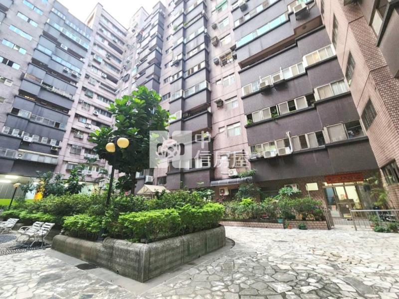 【新世紀】中正公園.將像景觀大3+1房+大車位房屋室內格局與周邊環境