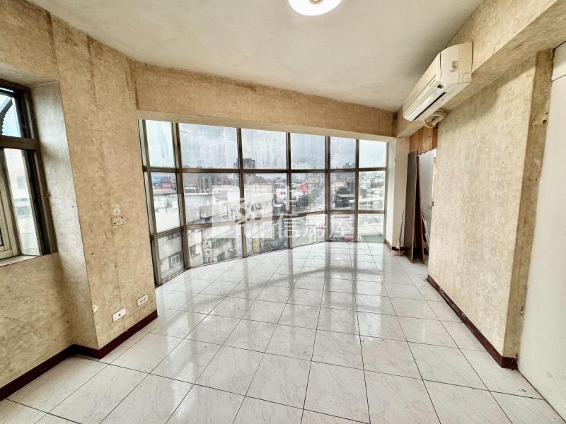 中原夜市商圈.中原大學電梯套房房屋室內格局與周邊環境